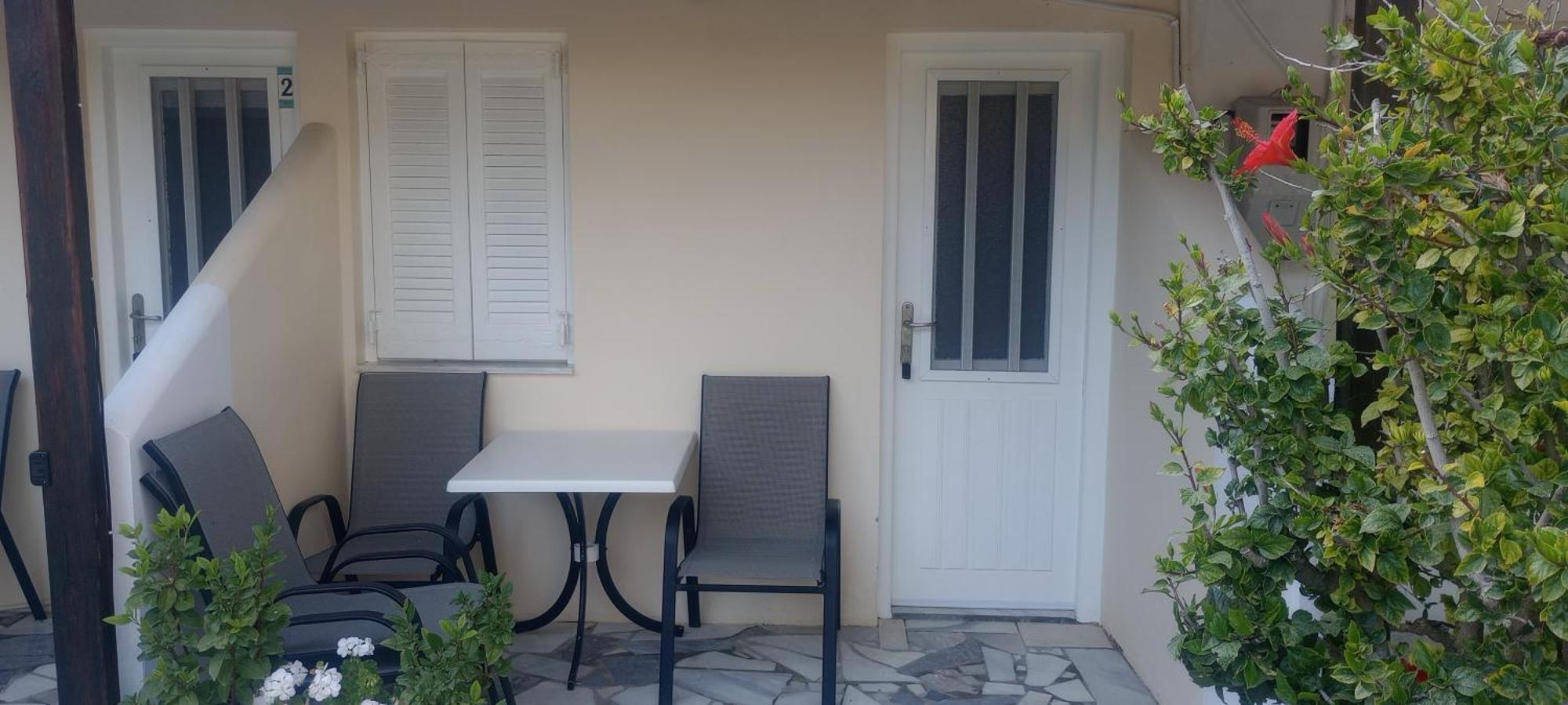 Pension Romantika Matala Exterior foto