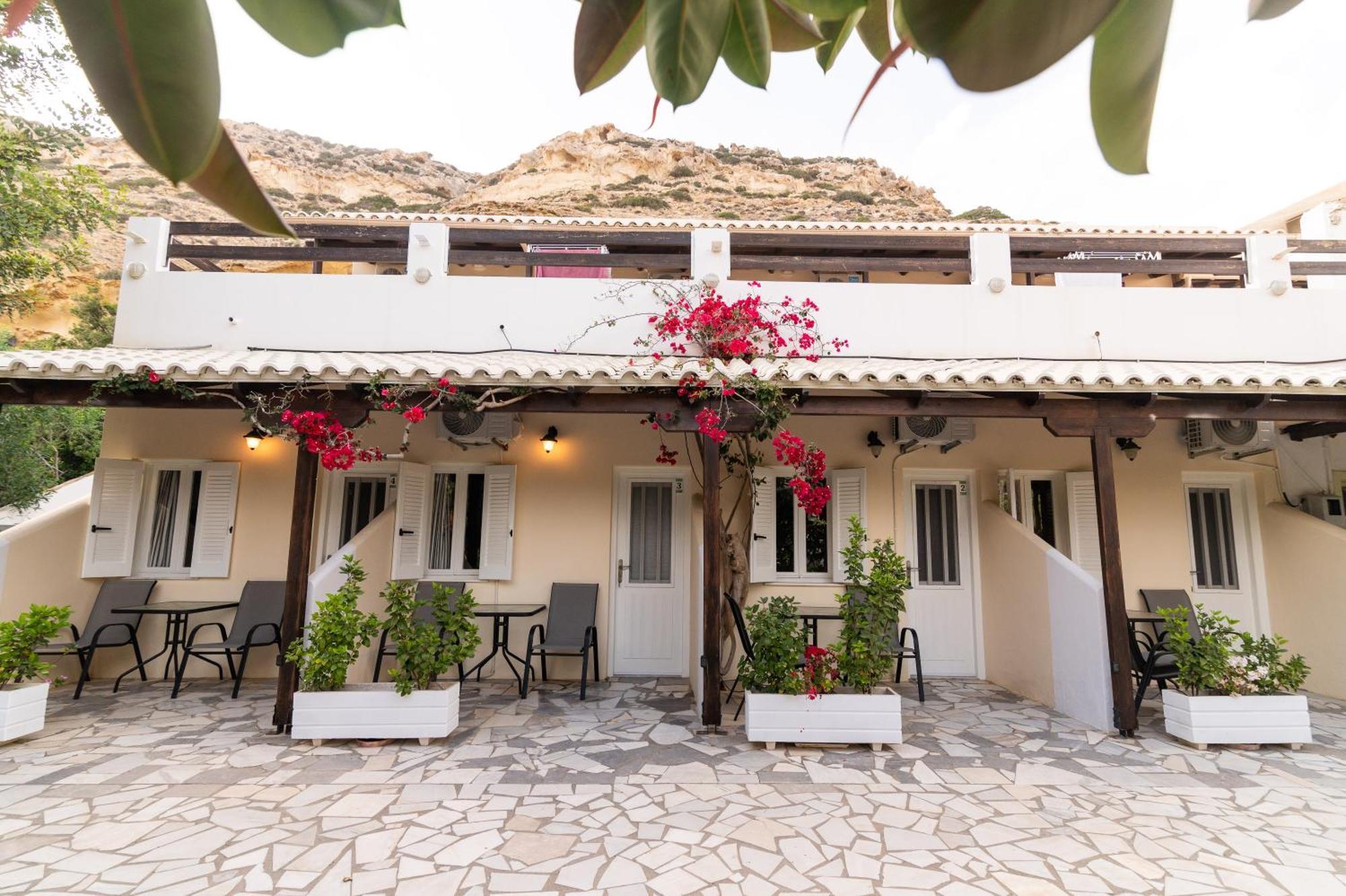 Pension Romantika Matala Exterior foto
